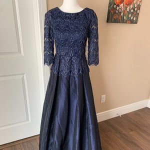 Eliza J Navy Lace Ballgown. Size 2